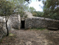 Capitelles et clapas de la garrigue gardoise Capitelles et clapas de la garrigue gardoise