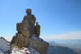 La crête de Jouère par le Château de la Mole La crête de Jouère par le Château de la Mole