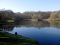 L’Etang du Trou aux Gants et le Chêne des Missions L’Etang du Trou aux Gants et le Chêne des Missions