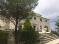 Monastère au sommet du Pantokrator Monastère au sommet du Pantokrator
