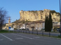 Au-dessus de Mornas par la forteresse et le Crestaïre Au-dessus de Mornas par la forteresse et le Crestaïre