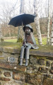 Petit garçon au parapluie Petit garçon au parapluie