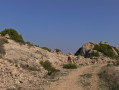La tour de guet par le versant Nord aux Baux-de-Provence La tour de guet par le versant Nord aux Baux-de-Provence