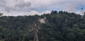 Vue sur les Ruines du Château de Crèvecoeur au départ de Leffe Vue sur les Ruines du Château de Crèvecoeur au départ de Leffe
